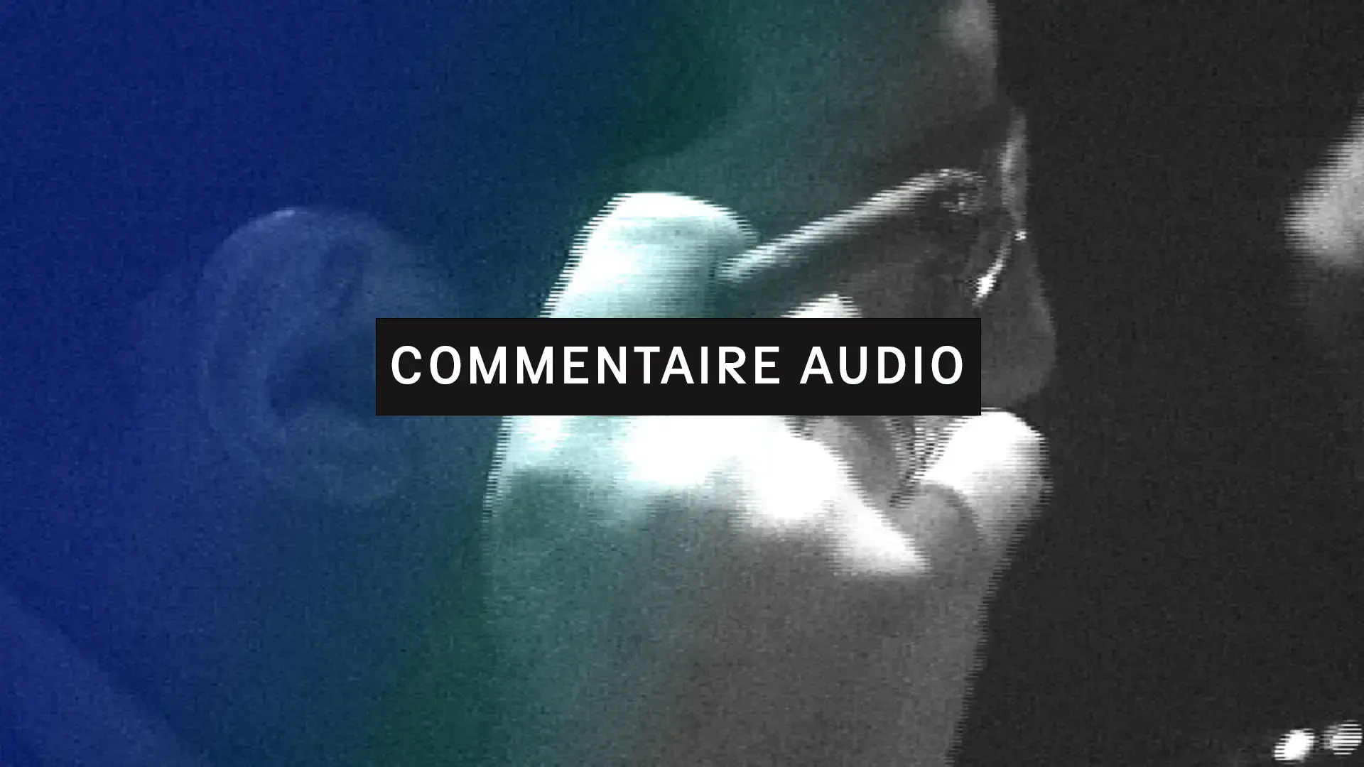 Le Temps des Bouffons (commentaire audio) – réal. Pierre Falardeau, portrait d'un homme tenant une cigarette allumée
